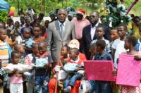 Action sociale/ Le Conseil municipal de Songon comble 280 enfants demunis de 17 villages  de cadeaux