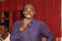 Un journaliste ivoirien suspendu d`écriture pour une durée d’un mois