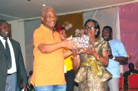 Mairie de Cocody Fête des mères / Le maire N’goan Mathias, aux femmes, hier: « Souscrivez au fonds de 50 millions créé pour vous »