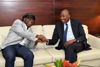 Musique : le Premier ministre ivoirien, Amadou Gon Coulibaly, félicite l’artiste Bailly Spinto pour ses 45 ans de carrière