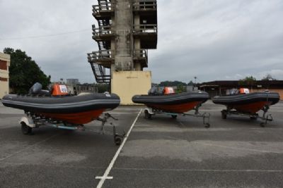 Inondations : Des engins de secours et du matériel remis aux pompiers