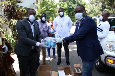 Lutte contre la propagation du Covid 19 : Un mouvement offre du matériel d’hygiène à la commune de Marcory