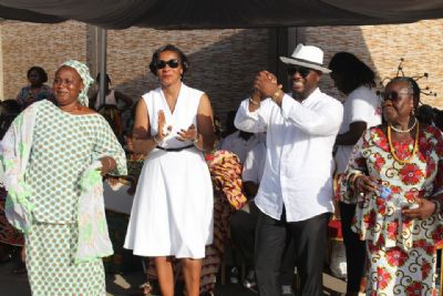 Fête des mères à Port-Bouët: Dr Emmou Sylvestre honore 10.000 mamans