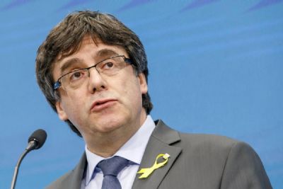Espagne : Puigdemont secoue la couronne, Rajoy dicte sa loi, la démocratie en cause?