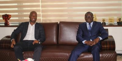 Côte d’Ivoire : Drogba présente son « projet sportif» à Danho Paulin