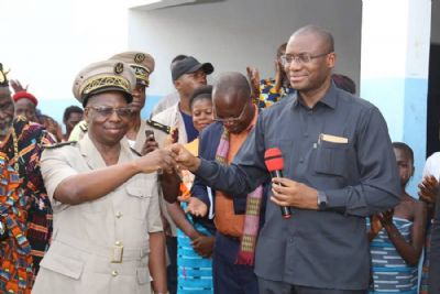 Don d’une ambulance flambant-neuve au centre de santé urbain de Kondrobo - Sidi Touré: “Avec Ouattara, c’est du concret”