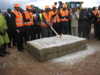 Le premier ministre lance les travaux de construction du pont de Bettié sur la Comoé
