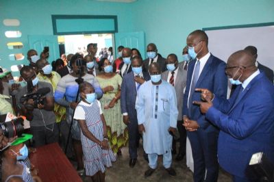 Un groupe réhabilite une école à Treichville, dans le Sud d’Abidjan, à hauteur de 60 millions Fcfa