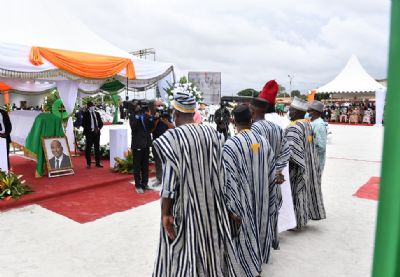 Obsèques du Premier Ministre Amadou Gon Coulibaly : les populations des Régions saluent son leadership consacré au développement