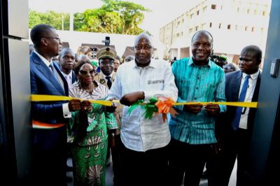 Infrastructures : le Premier Ministre Amadou Gon Coulibaly inaugure l’Hôtel Communal et les agences de  la CGRAE et du FDFP