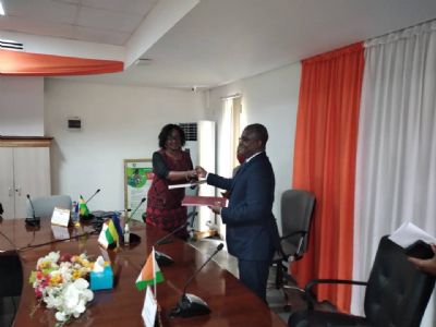 Côte d’Ivoire-Gabon : signature d’un accord cadre de coopération entre l’université Félix Houphouët Boigny(UFHB) et l’Institut Universitaire des Sciences de l’Organisation-Sophie Ntoutotoume Emane (IUSO-SNE)
