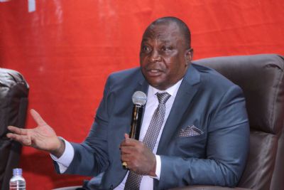 Indenie-Djuablin  :Kobenan Adjoumani offre pour 480,6 millions FCFA d’engins roulants aux coopératives agricoles