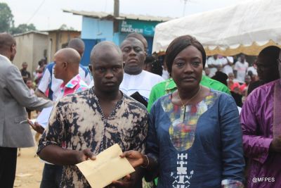 Dégâts liés aux fortes pluies: Mariatou Koné apporte la compassion de l’Etat aux victimes
