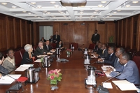 Le Conseil d’administration du FMI achève la deuxième revue de l’accord au titre de la FEC avec la Côte d`Ivoire et approuve un décaissement de 99.8 millions de dollars