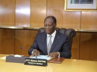 Ouattara ​accepte les revendications des mutins et leur demande de rentrer dans les casernes