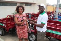 Salubrité – IVOPROPRE offre des tricycles pour la précollecte d’ordures ménagères dans la commune de Cocody