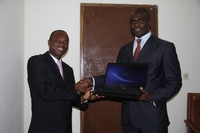 Social: Challenges Cocody offre du matériel informatique à l’ong Jeunes au travail