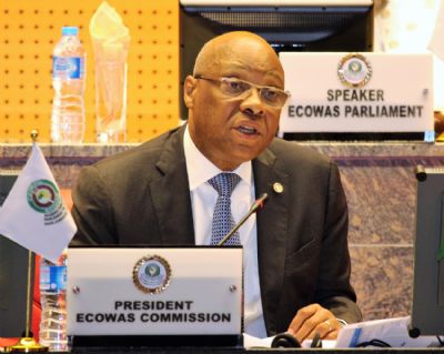 La CEDEAO exhorte la classe politique ivoirienne à user du droit pour résoudre tous leurs différends