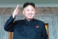 Corée du Nord: après plus d’un mois d’absence, Kim Jong-un réapparaît en public, canne en main