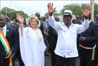 Visite du chef de l’Etat dans le district des savanes - Le président de la République hier sur les terres ancestrales : Ouattara comme un empereur à Kong