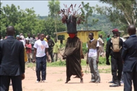 Kong : Prières et danses pour accueillir le fils prodige
