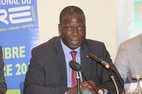 Hommage à Mandela : le ministre ivoirien de la culture chante l’hymne national sud-africain