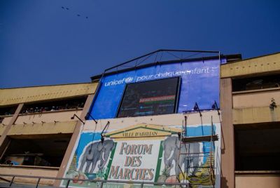 Promotion des droits des enfants: L’UNICEF offre un écran LED à la commune d’Adjamé