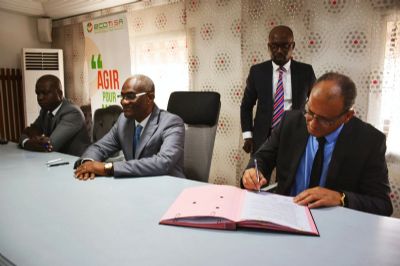 Ecoti SA présente son unité mobile de sensibilisation à la salubrité