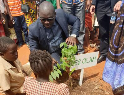 Olam Cocoa apporte son soutien au gouvernement ivoirien pour la Journée « Un Jour Un Million d’Arbres »