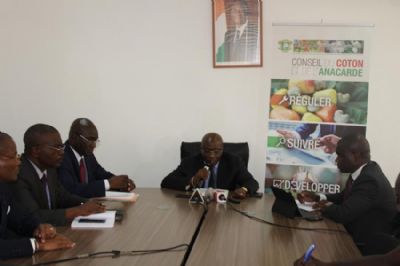 Ouverture officielle de la campagne 2018 de commercialisation de la noix de Cajou avec une prévision de 750.000 tonnes