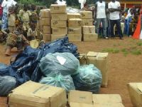 675 tables-bancs et 1 639 kits scolaires à sept écoles primaires de Biankouma Côte d’Ivoire/ 675 tables-bancs et 1 639 kits scolaires à sept écoles primaires de Biankouma