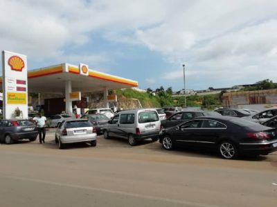 Après la levée du mot d’ordre de grève des transporteurs des hydrocarbures, plusieurs stations-services prises d’assaut par les automobilistes depuis hier nuit