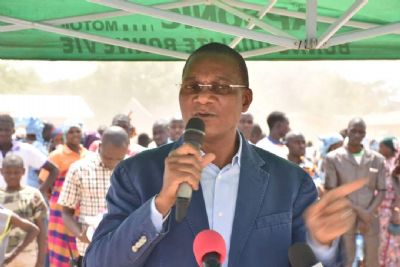 Bruno Koné intensifie ses actions de proximité dans la Bagoué : « Nous sommes à votre service », déclare le ministre aux populations