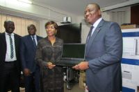 Prévention des conflits : l’ONUCI  offre du matériel informatique de plus de 11 millions au ministère de la Sécurité