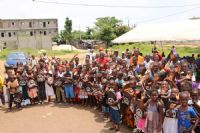 Rentrée scolaires 2016-2017 : 200 familles à Bingerville reçoivent des  kits scolaires