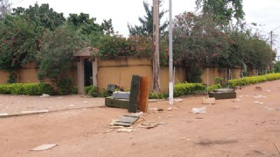 Découverte de cache d’armes / Koné Kamaraté, dit Soul To Soul, clame son innocence et repart chez lui : L’audience se poursuit lundi