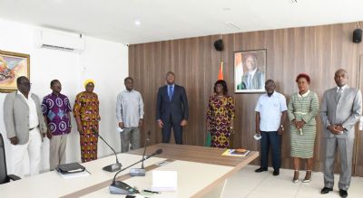 Le Cénacle des journalistes séniors présenté au ministre de la Communication et des Médias