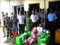Maison d’arrêt de Bouaké: l’Ong Hysope-international fait des dons aux détenus