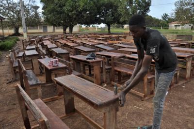 Les opérateurs «défaillants» sortiront du marché des kits scolaires et bancs