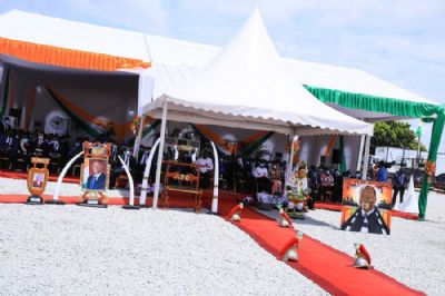 Visite d’Etat dans la Marahoué/ étape de Zuénoula: Le peuple Gouro offre un masque ZAOULI au Président