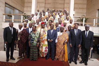 Le Chef de l’Etat a échangé avec les Chefs Traditionnels du District Autonome d’Abidjan, des Régions des Grands Ponts et du Sud Comoé