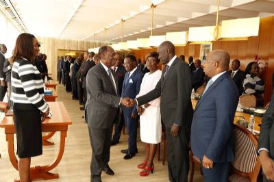 L’Etat ivoirien réduit ses parts dans 82 entreprises publiques