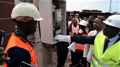 Des quartiers de San Pedro bénéficient de l’extension du réseau électrique