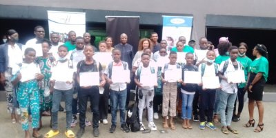 Abobo:l'ONG Lending Hand assure la rentrée scolaire de 17 élèves du projet Lotus