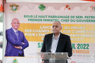 Projet des chaînes de valeur compétitives pour l'emploi et la transformation économique (PCCET) : le Premier Ministre, Patrick Achi, lance officiellement le Projet à Aboisso