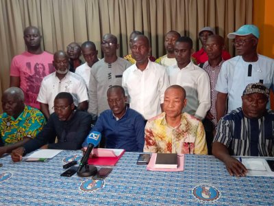 Activités portuaires: les dockers suspendent leur mot d'ordre de grève