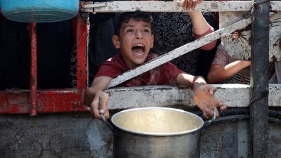 Comment les politiques d'Israël ont créé la famine à Gaza