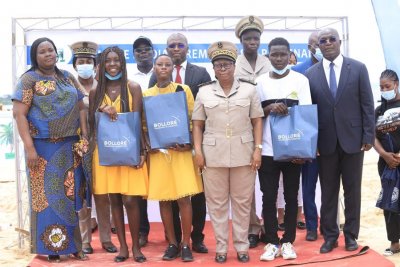 Adiaké: les meilleurs élèves du département récompensés