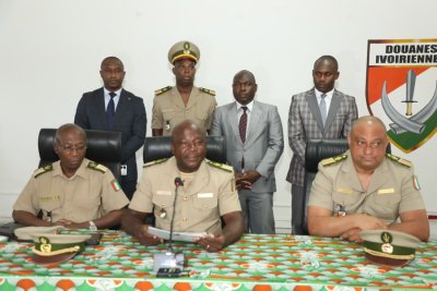 Affaire faux diplômes en Douane : déclaration de l’Amicale des Cadres de l’Administration des Douanes (AMICAD)