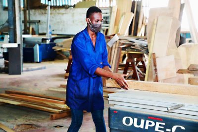 Agence Emploi Jeunes : le programme améliore la vie des bénéficiaires